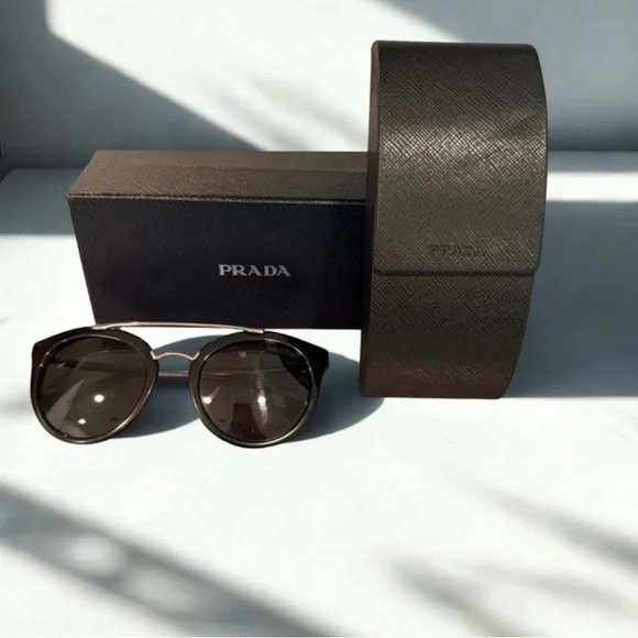 Prada Black Sunglasses - Picture 3 of 5